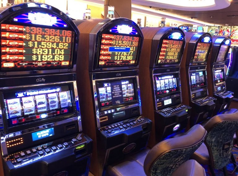 Lucky Block promotion offers displayed on a mobile phone screen for Filipino players